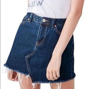 Dark wash BDG jean skirt!